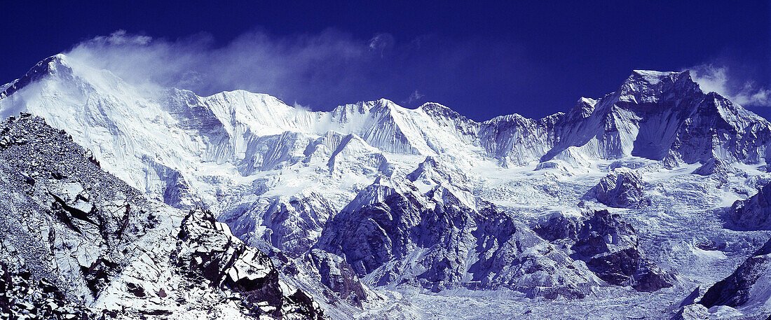 Die Manaslu-Runde – Lodge-Trekking im Mansiri Himal