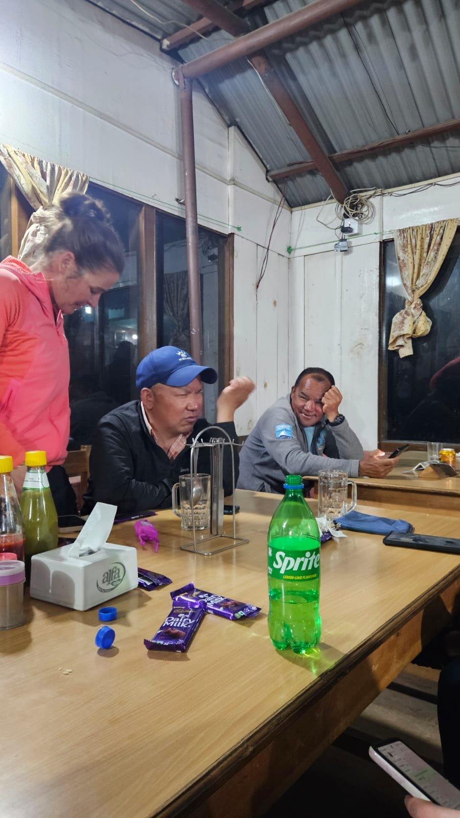 Abstieg von Bimthang über Goa nach Dharapani